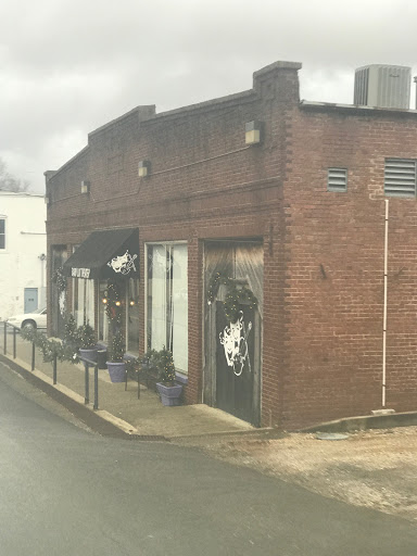 Performing Arts Theater «Barn Lot Theatre», reviews and photos, 207 S Main St, Edmonton, KY 42129, USA