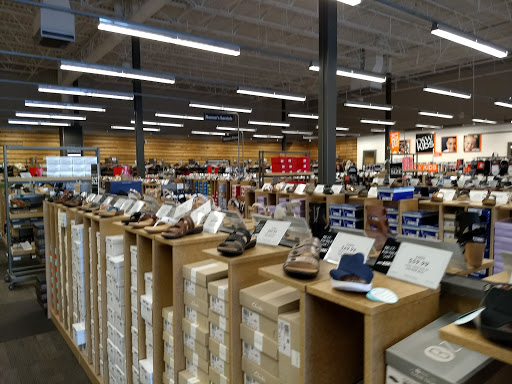Shoe Store «DSW Designer Shoe Warehouse», reviews and photos, 1595 CT-71, Farmington, CT 06032, USA