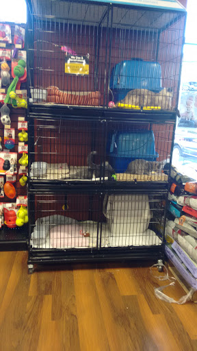 Pet Store «Pet Valu», reviews and photos, 2040 Abbey Rd, Charlottesville, VA 22911, USA