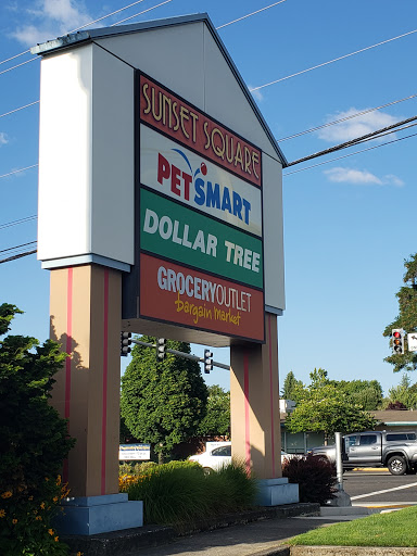 Grocery Store «Grocery Outlet Bargain Market», reviews and photos, 1355 NW 185th Ave, Beaverton, OR 97006, USA