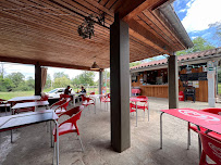 Atmosphère du Restaurant Guinguette de la plage à Mazères - n°2