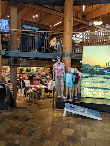 Sportswear Store «Columbia Sportswear», reviews and photos, 911 SW Broadway, Portland, OR 97205, USA