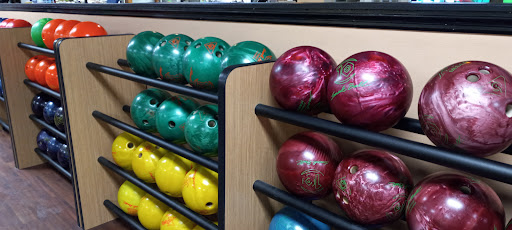 Bowling Alley «New Smyrna Lanes», reviews and photos, 185 N Causeway, New Smyrna Beach, FL 32169, USA