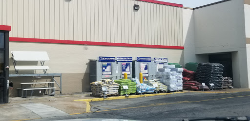 Home Improvement Store «Tractor Supply Co.», reviews and photos, 2028 N Locust Ave, Lawrenceburg, TN 38464, USA
