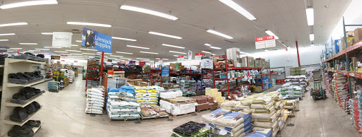 Animal Feed Store «FELDMANS Farm & Home», reviews and photos, 1332 W Kansas St, Liberty, MO 64068, USA