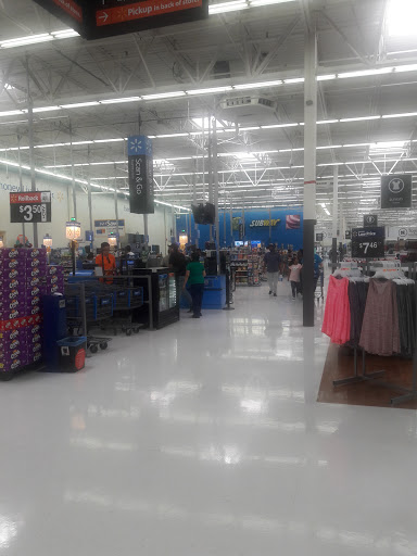 Department Store «Walmart», reviews and photos, 4001 Hallmark Pkwy, San Bernardino, CA 92407, USA