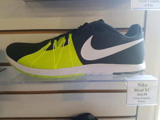 Sporting Goods Store «Woodbridge Running Co», reviews and photos, 7 Landin St, Woodbridge, CT 06525, USA