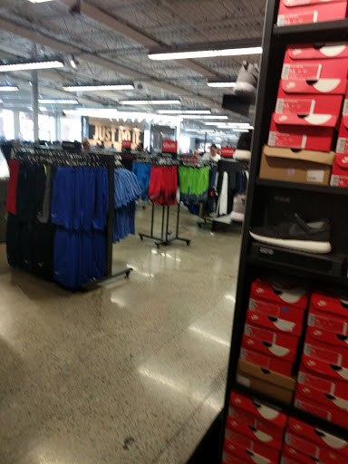 Sporting Goods Store «Nike Factory Store», reviews and photos, 4642 Factory Stores Blvd FF100, Myrtle Beach, SC 29579, USA