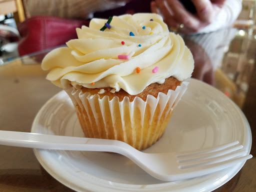 Bakery «The Cake Shop», reviews and photos, 1908 Capital Cir NE, Tallahassee, FL 32308, USA