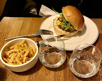 Hamburger du Restaurant Canard & Champagne - French Paradoxe à Paris - n°10
