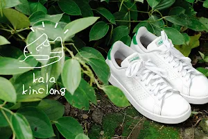 Kala Kinclong - Laundry Express Satuan & Reparasi Tas Sepatu Koper | Cuci Sepatu Gombong Kebumen | Laundry Tas Stroller Helm image