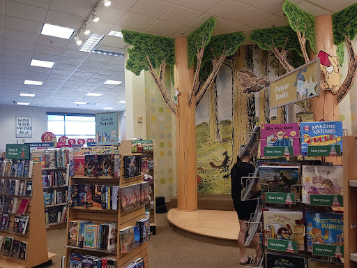 Barnes & Noble image
