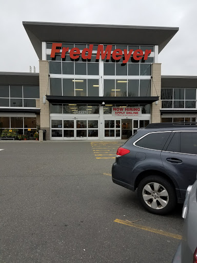 Grocery Store «Fred Meyer», reviews and photos, 12221 120th Ave NE, Kirkland, WA 98034, USA