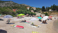 Notos Hvar beach'in fotoğrafı imkanlar alanı
