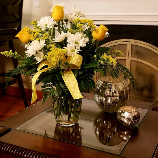 Florist «A Touch Of Elegance Florist», reviews and photos, 12123 Shelbyville Rd, Louisville, KY 40243, USA