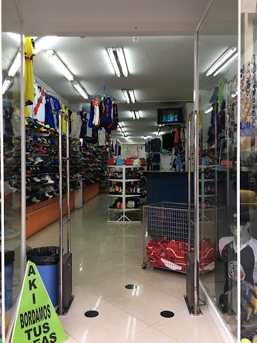 Opiniones de La casa de las gorras en Riobamba - Tienda de ropa