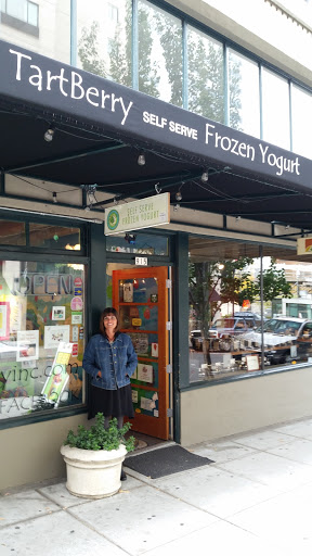 TartBerry, 915 SW 9th Ave, Portland, OR 97205, USA, 