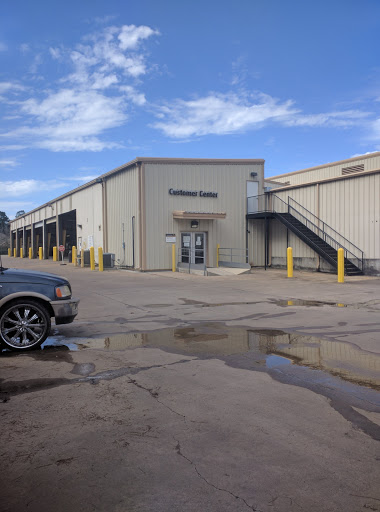 Shipping and Mailing Service «UPS Conroe Customer Center», reviews and photos, 9641 Pozos Ln, Conroe, TX 77303, USA