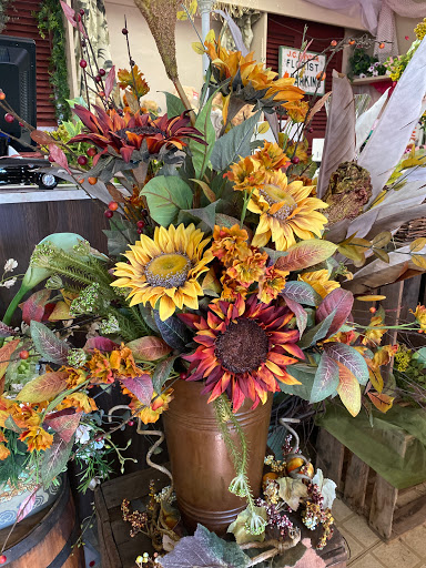 Florist «J C Snyder Florist», reviews and photos, 2900 Greenwood St, Harrisburg, PA 17111, USA