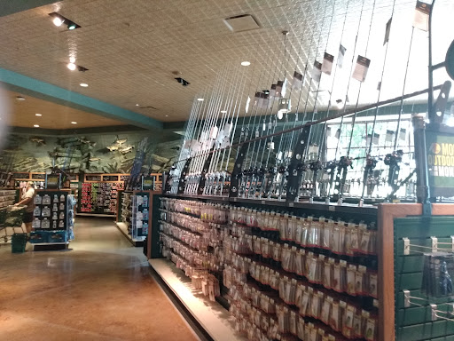 Sporting Goods Store «Bass Pro Shops», reviews and photos, 10000 Bass Pro Blvd, Rossford, OH 43460, USA
