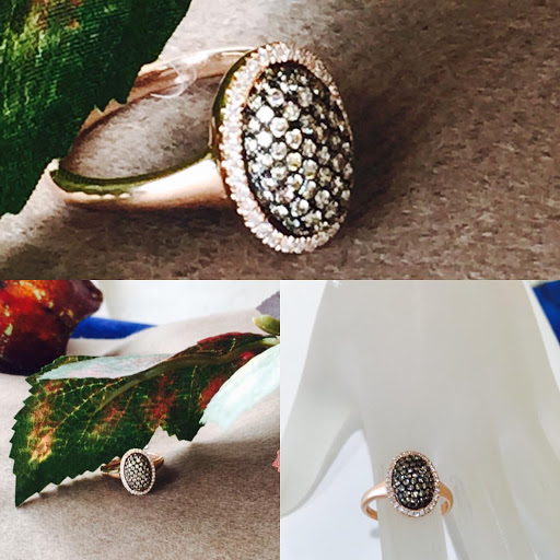 Jewelry Store «DeLyn Jewelry», reviews and photos, 29 E Washington St, Martinsville, IN 46151, USA