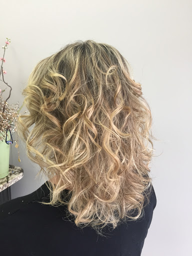 Beauty Salon «Salon Tusey», reviews and photos, 5805 Clarksville Square Dr # 6, Clarksville, MD 21029, USA