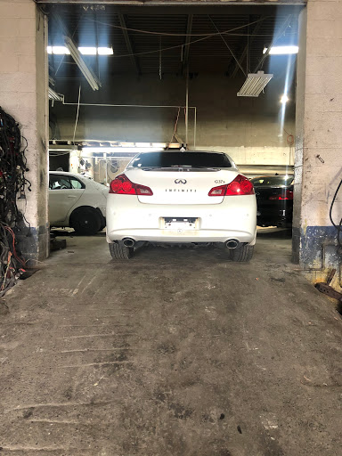 Auto Body Shop «Economy Auto Repairs & Bodyshop», reviews and photos, 265 South St, Newark, NJ 07114, USA