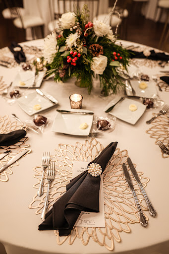 Florist «George Thomas Florist», reviews and photos, 5609 E Washington St, Indianapolis, IN 46219, USA