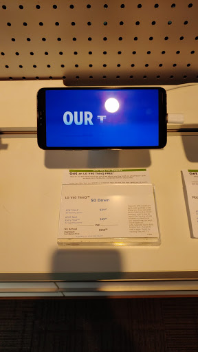 Cell Phone Store «AT&T Authorized Retailer», reviews and photos, 7657 Jolly Ln, Brooklyn Park, MN 55428, USA