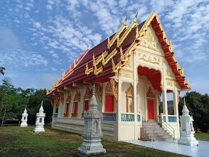Inthaphum Temple (Luang Pho Seng)