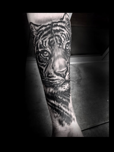 Tattoo Shop «Paradox Tattoo», reviews and photos, 19102 WA-410, Bonney Lake, WA 98391, USA