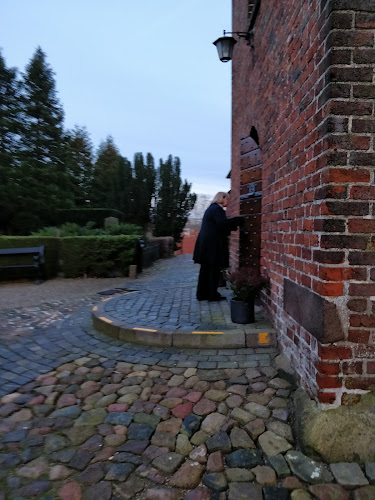 Åbningstider for Lyngby Kirke