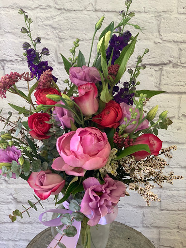 Florist «Sweet Pea Florist», reviews and photos, 5918 Naples Plaza, Long Beach, CA 90803, USA