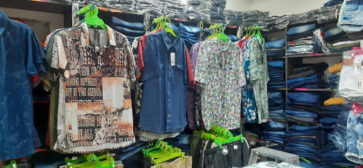 Tiendas de ropa barata en Medellin