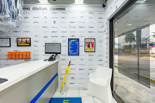 Dry Cleaner «Sudsies Dry Cleaners», reviews and photos, 6786 Collins Ave, Miami Beach, FL 33141, USA