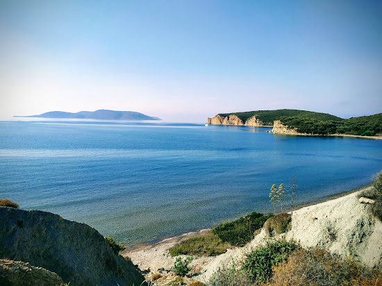 Koumpares beach
