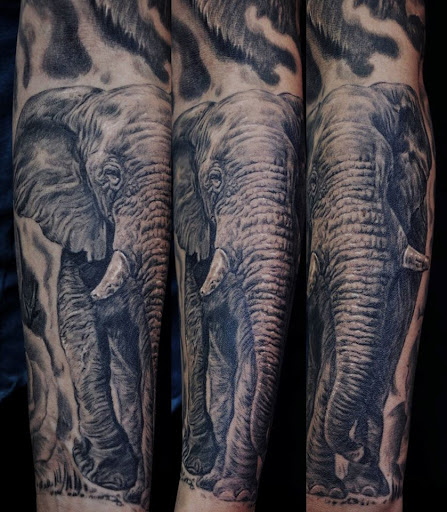 Tattoo Shop «Da Wei Tattoo», reviews and photos, 1053 E El Camino Real, Sunnyvale, CA 94087, USA