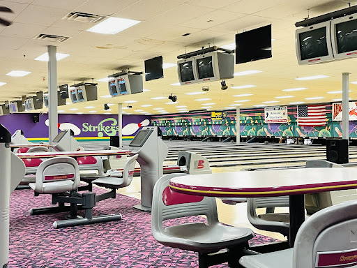 Bowling Alley «Strikers Entertainment Center», reviews and photos, 30971 Armada Ridge Rd, Richmond, MI 48062, USA