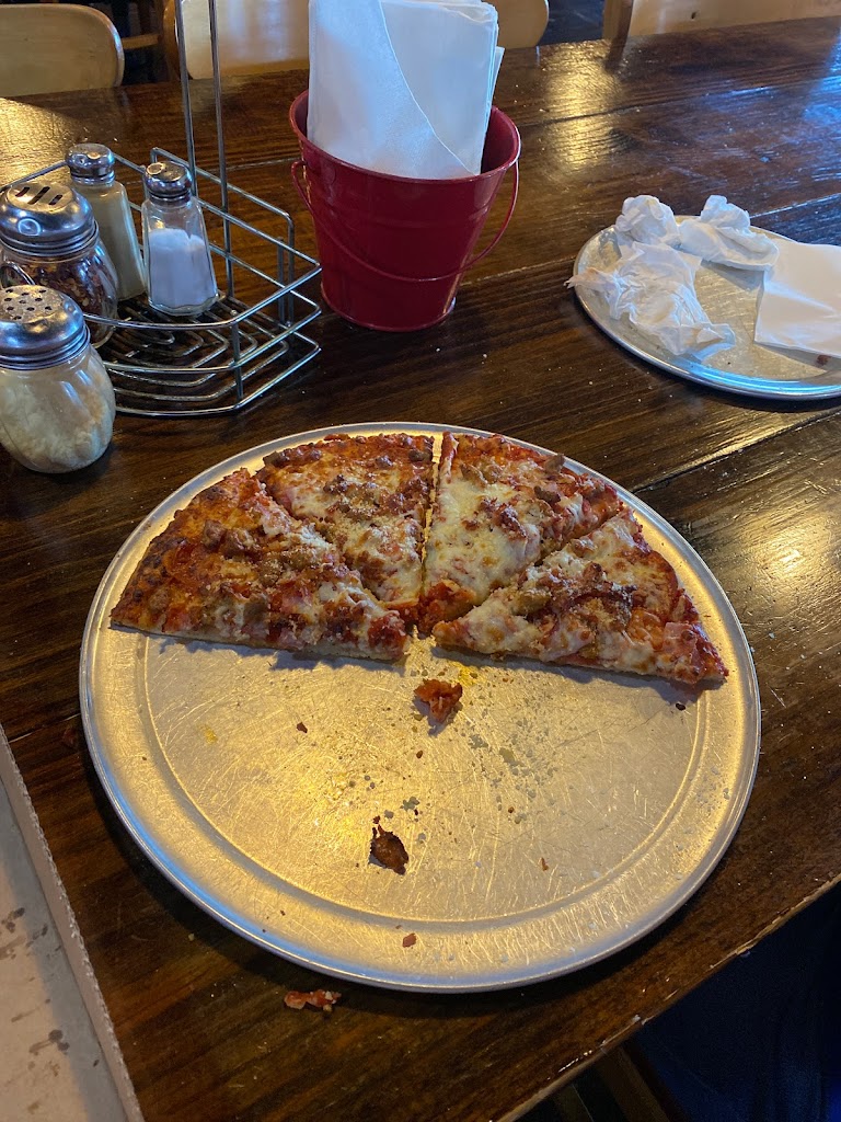 Fox's Pizza Den 39648