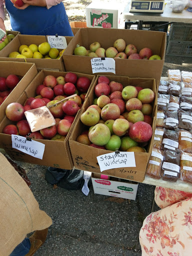 Produce Market «Douglass Loop Farmers Market», reviews and photos, 2005 Douglass Blvd, Louisville, KY 40205, USA