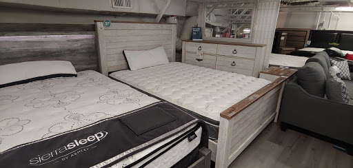 Used Furniture Store «Orlando Furniture Exchange», reviews and photos, 3228 W State Rd 426 #1016, Oviedo, FL 32765, USA