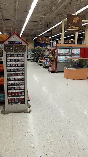 Pet Supply Store «Petco Animal Supplies», reviews and photos, 12765 Harper Village Dr #140, Battle Creek, MI 49014, USA