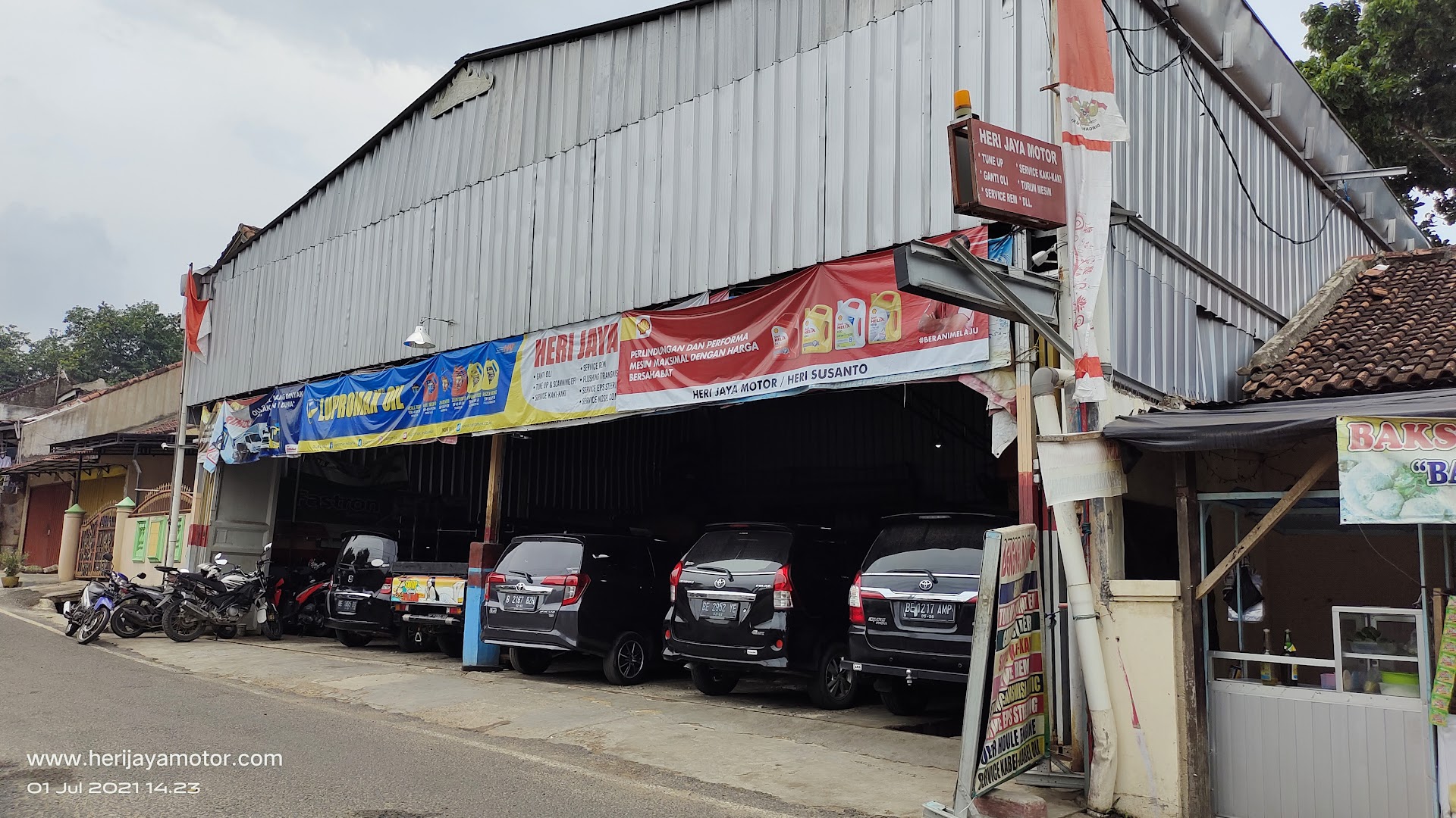 Bengkel Mobil Heri Jaya Motor Spesialis Kaki Kaki Mobil Dan Engine Di Bandar Lampung Photo