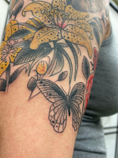 Cotati Tattoo and Piercing, 8573 Gravenstein Hwy, Cotati, CA 94931, USA, 