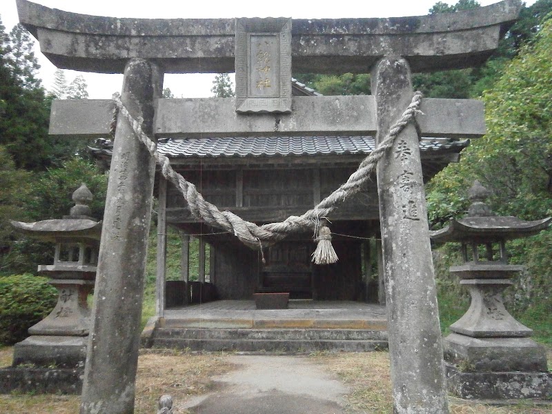 八龍神社(おかみ神社)