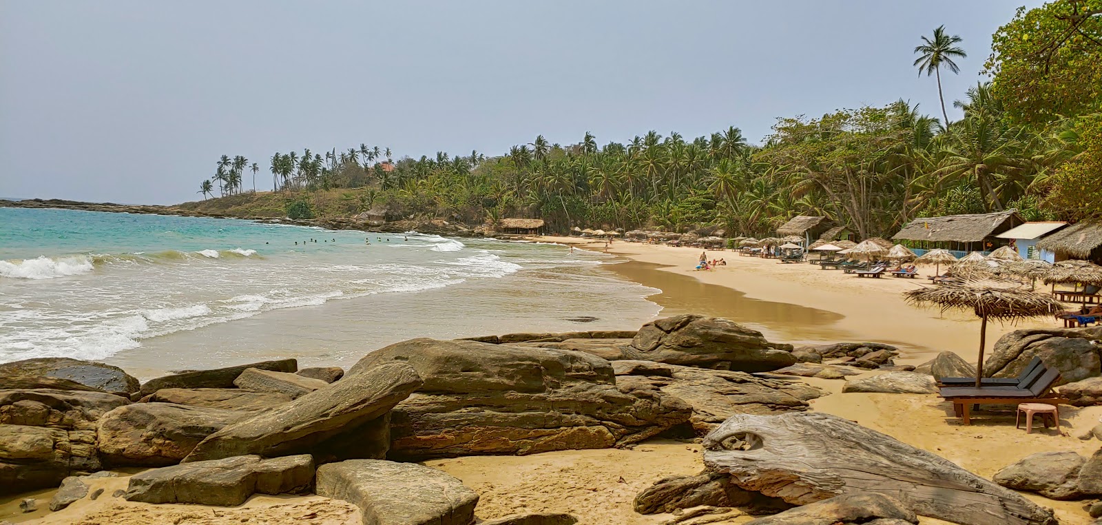 Foto di Goyambokka Beach con baia piccola