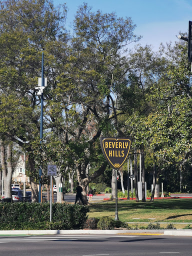 Pet Supply Store «Petco Animal Supplies», reviews and photos, 508 N Doheny Dr, West Hollywood, CA 90048, USA