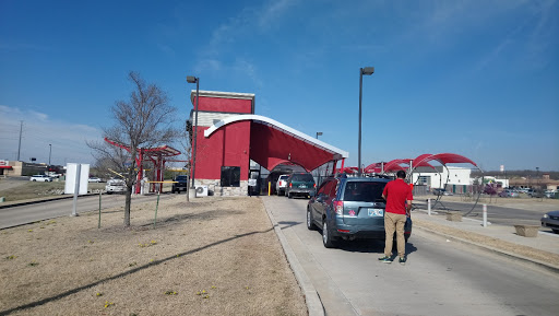 Tommy's Express® Car Wash en Tulsa