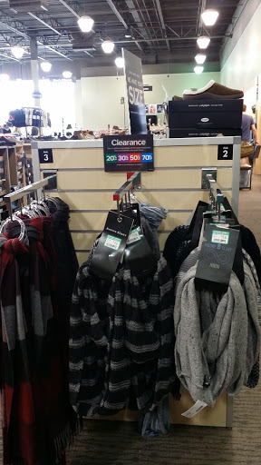 Shoe Store «DSW Designer Shoe Warehouse», reviews and photos, 5031 Shoppes Blvd, Moosic, PA 18507, USA