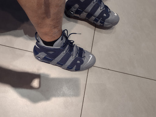 Shoe Store «Foot Locker», reviews and photos, 102 Smith Haven Mall, Lake Grove, NY 11755, USA